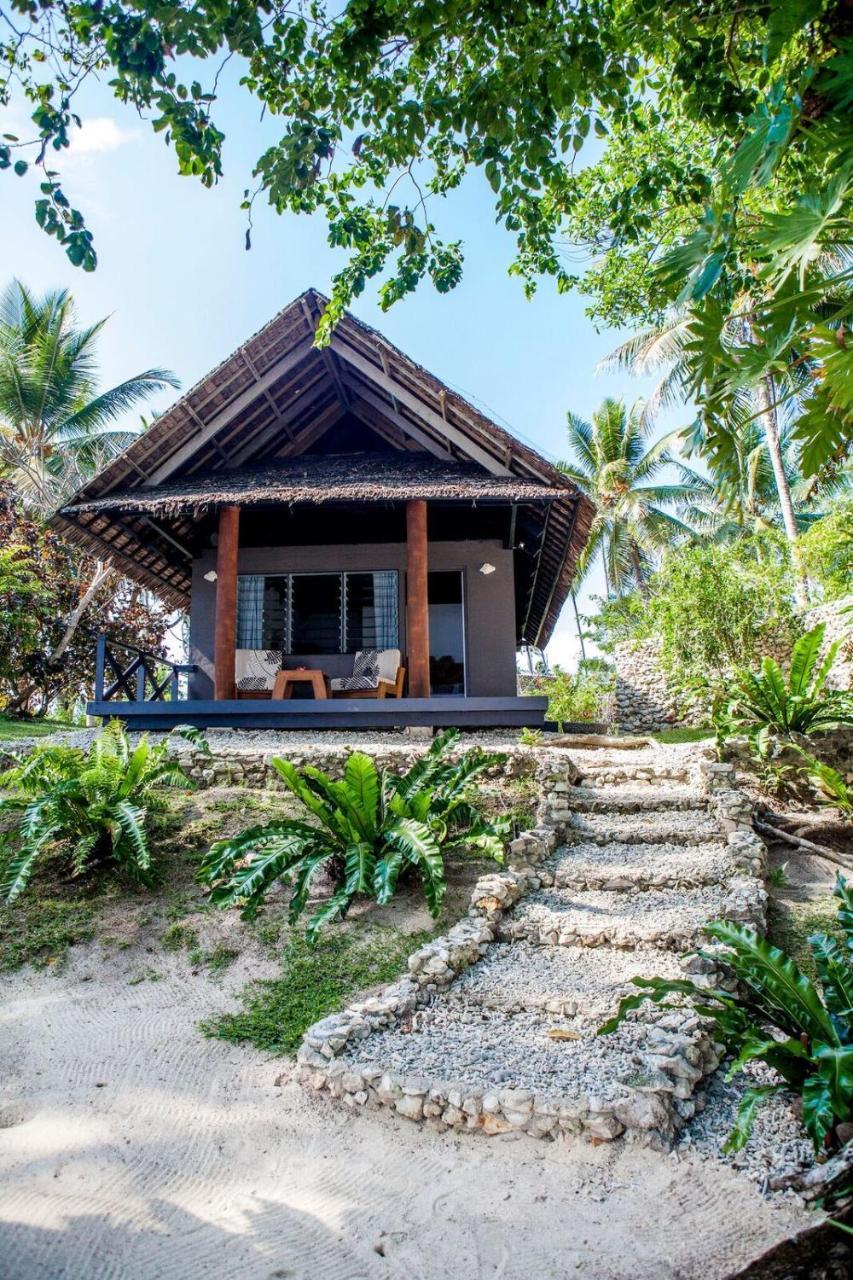 Aore Island Resort Luganville Exterior photo